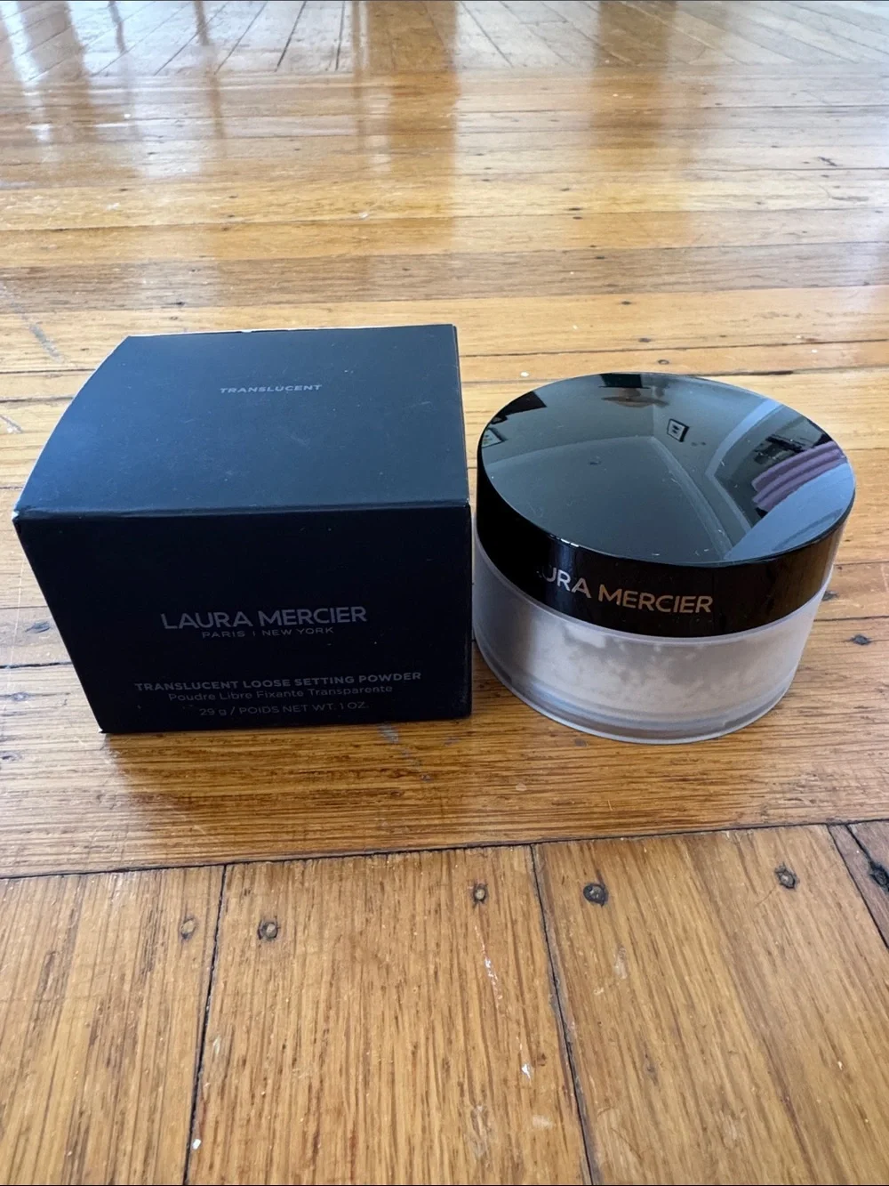 laura mercier Translucent Loose Setting Powder - Black Lid / White Powder